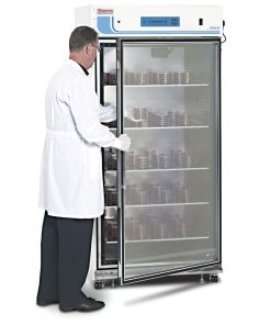 Large-Capacity Reach-In CO2 Incubator, 821 L, Polished Stainless Steel