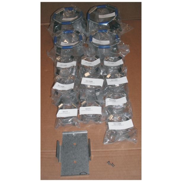 Universal Clamps for MaxQ 4000, 4450, 6000, and Solaris Shakers